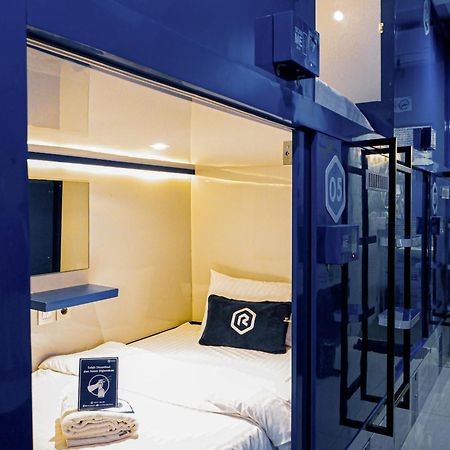 Rosalyne Sleepbox Tugu 2 Hotel Yogyakarta Buitenkant foto